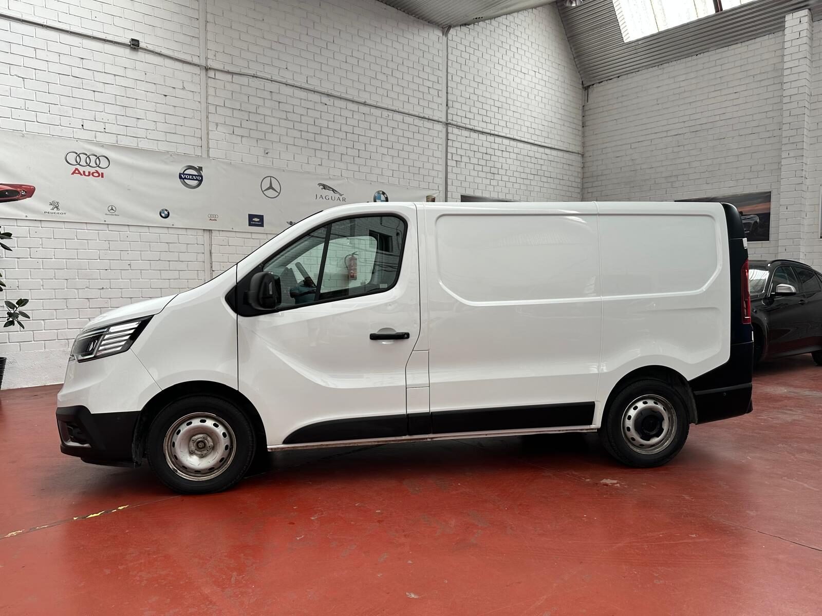 RENAULT Trafic L1 H1