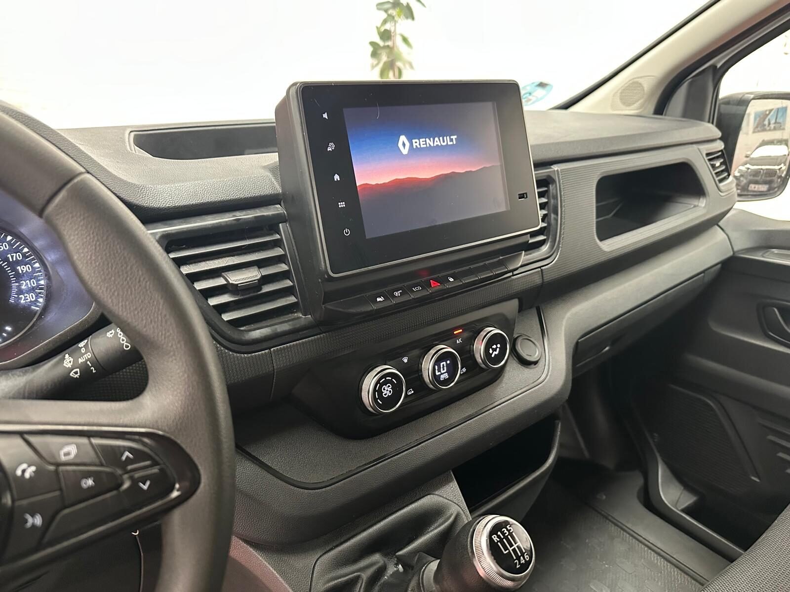 RENAULT Trafic L1 H1