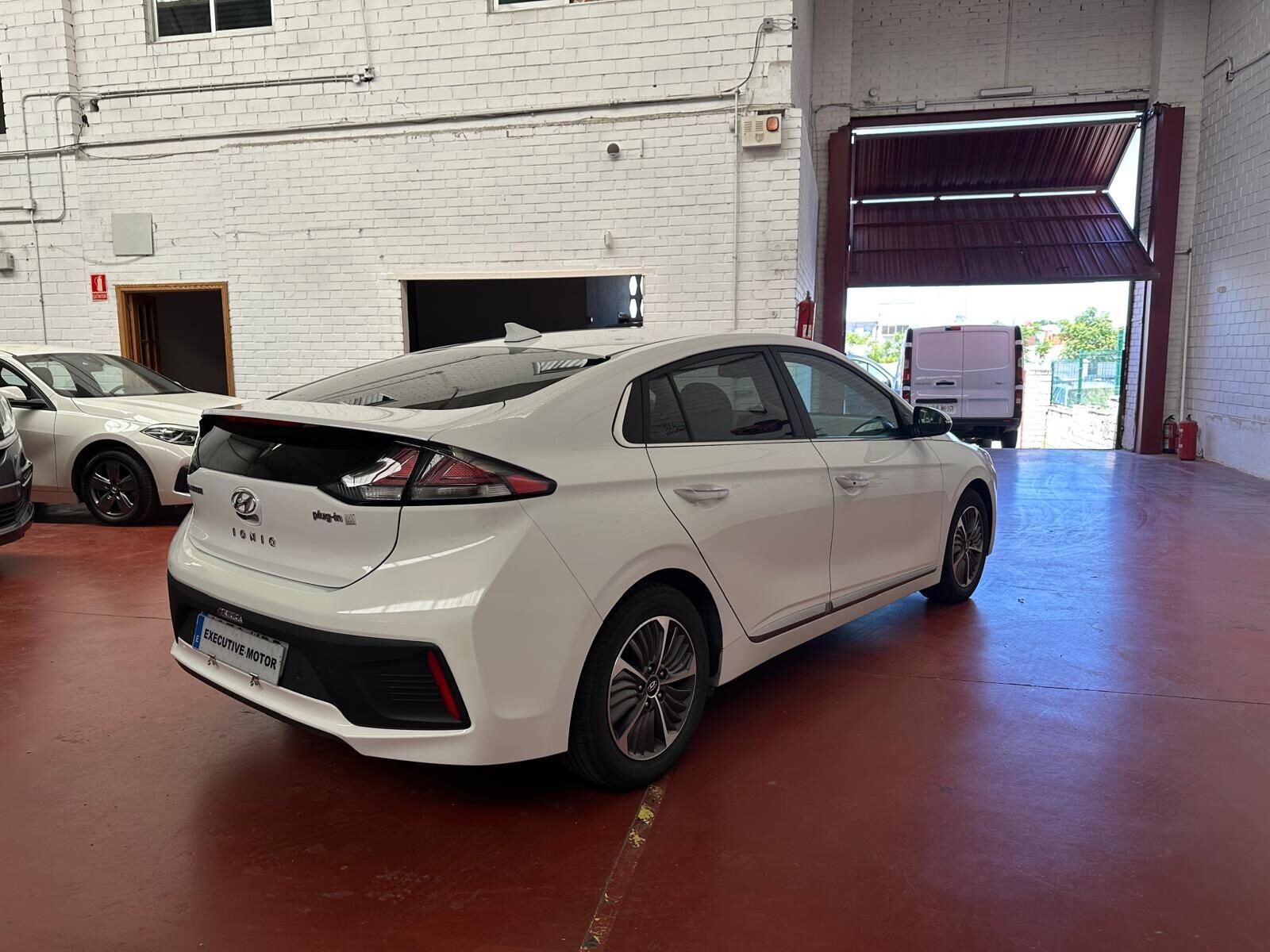 HYUNDAI IONIQ HYUNDAI IONIQ 1.6 GDI PHEV