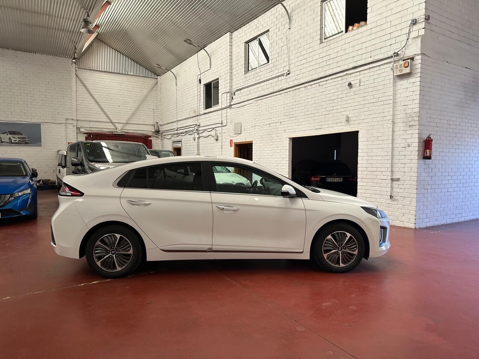 HYUNDAI IONIQ HYUNDAI IONIQ 1.6 GDI PHEV