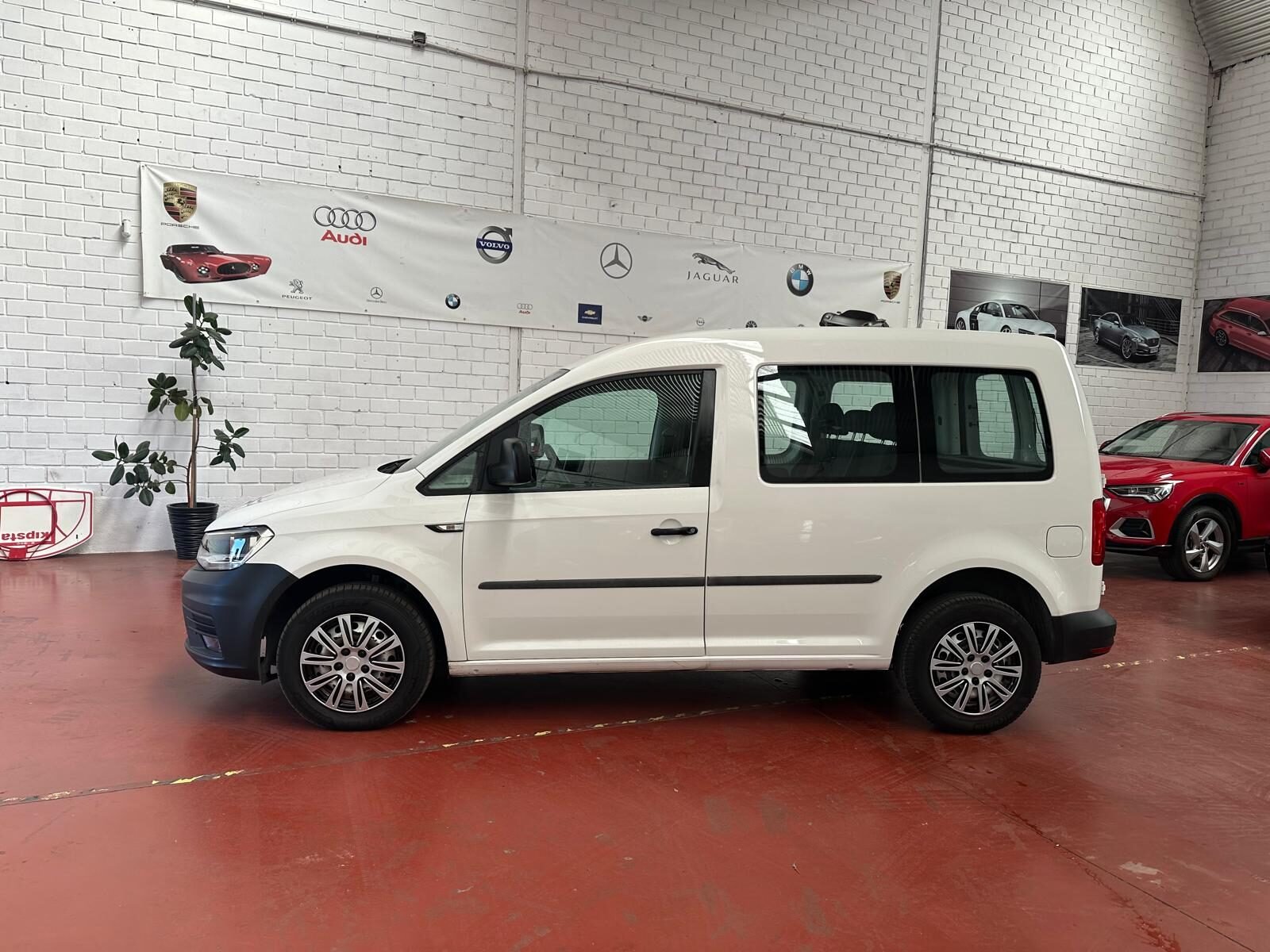 VOLKSWAGEN CADDY PROFESIONAL