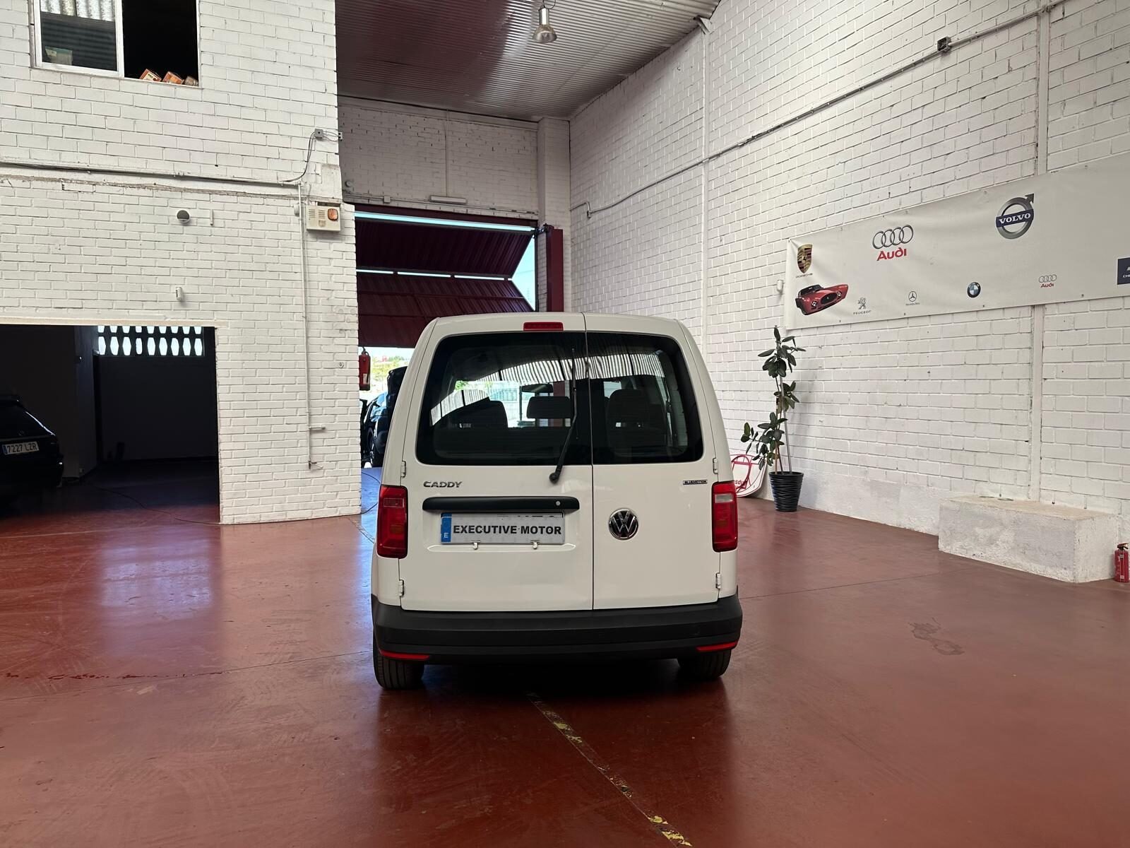 VOLKSWAGEN CADDY PROFESIONAL